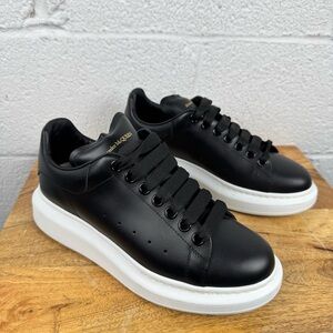 Alexander McQueen Oversized Sneakers Black Leather White Sole EU 39.5